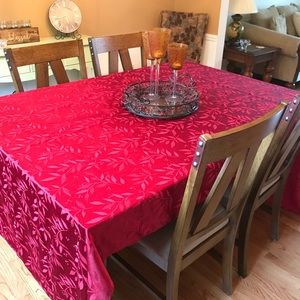 Red / Burgundy Tablecloth 55 x 114